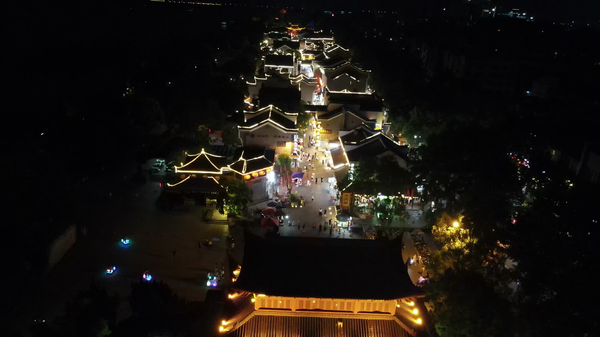 航拍湖南岳阳楼夜景视频的预览图