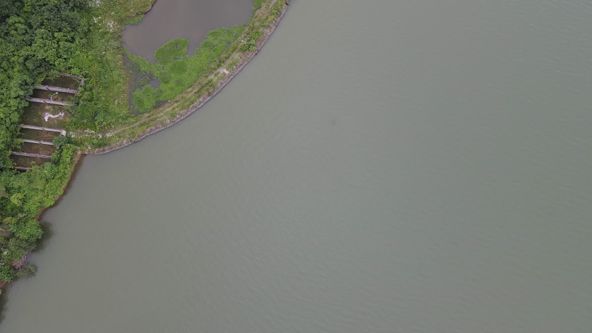 航拍湖南岳阳芭蕉湖视频的预览图