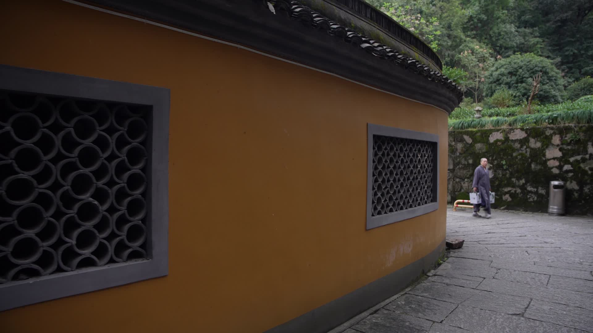 杭州飞来峰三天竺法镜寺视频的预览图