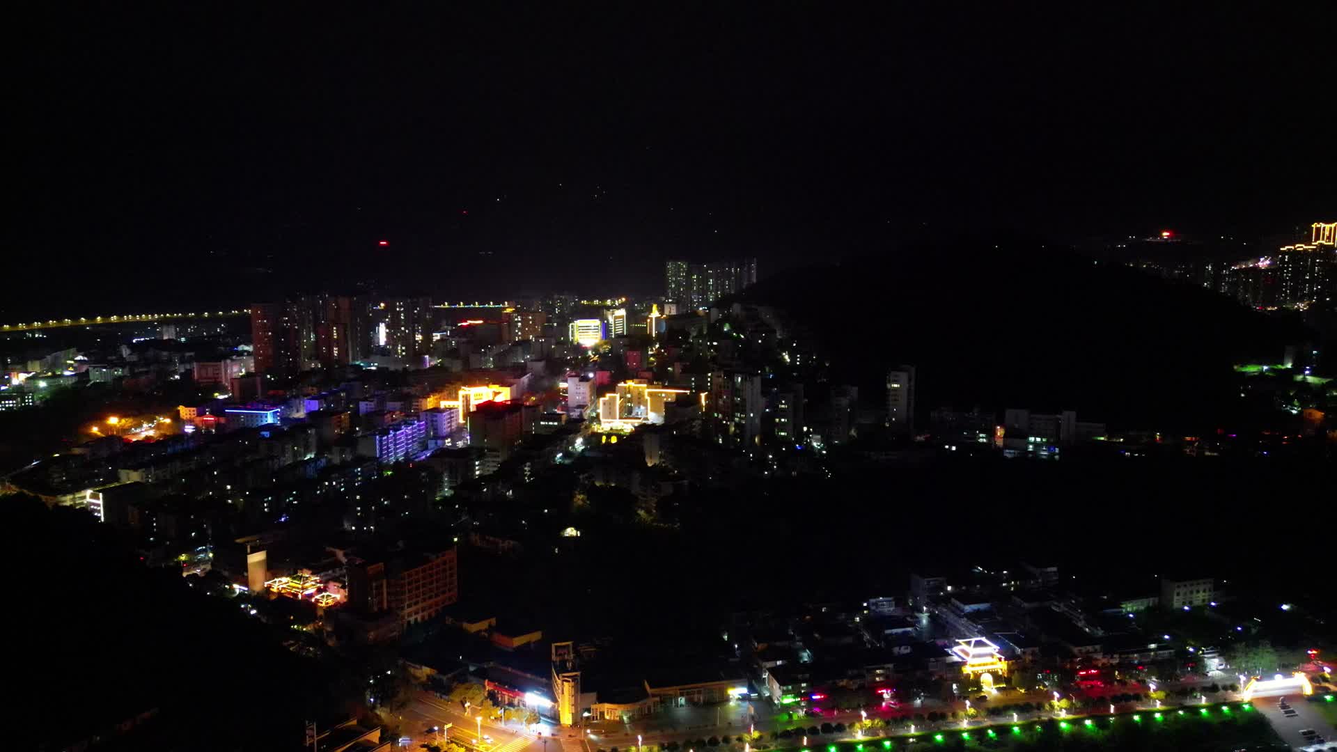 航拍湖北宜昌秭归县夜景灯光视频的预览图