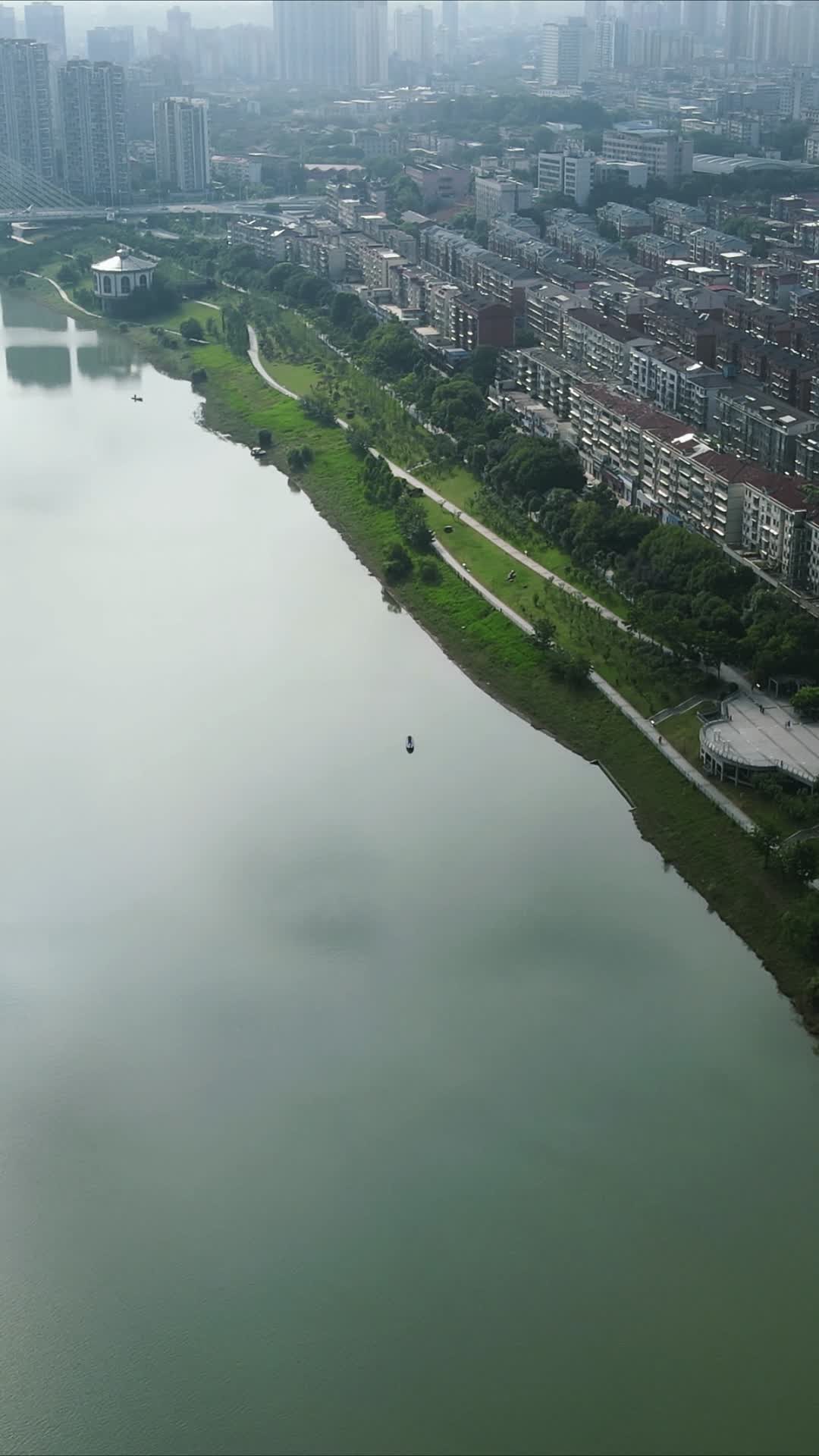 湖南益阳城市风光带竖屏航拍视频的预览图