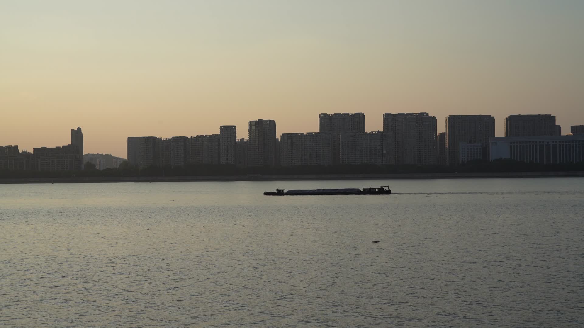 杭州滨江长江视频的预览图