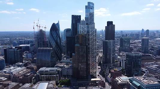 4K伦敦金融城摩天大楼航拍视频的预览图