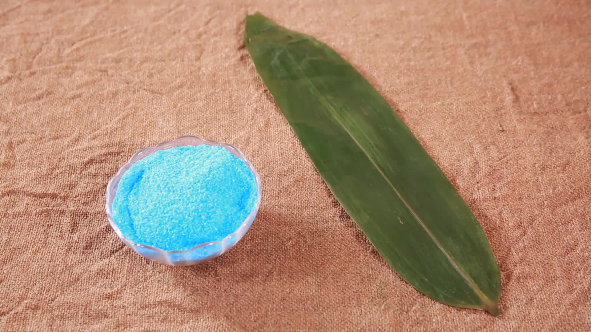 镜头合集化学用品硫酸铜蓝钒视频的预览图
