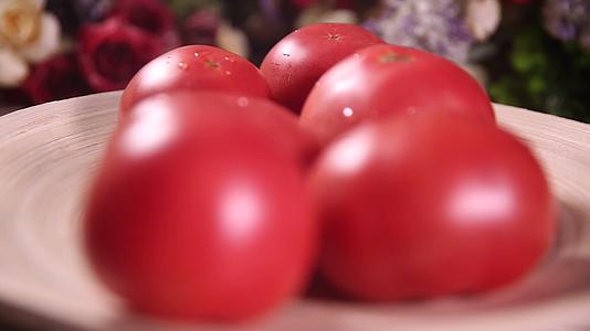 镜头合集夏季蔬菜西红柿视频的预览图