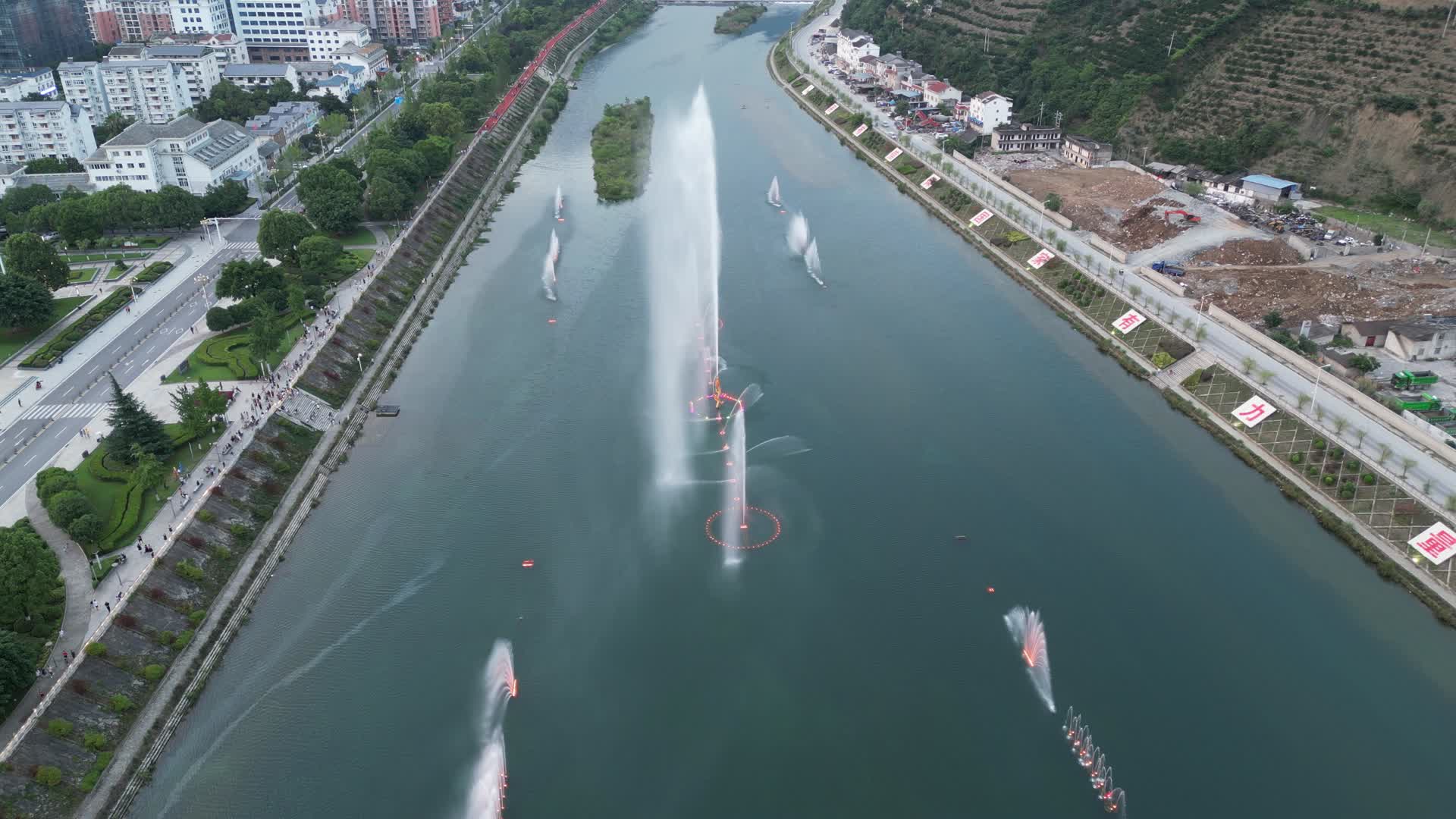 湖北襄阳保康县城市风光航拍视频的预览图