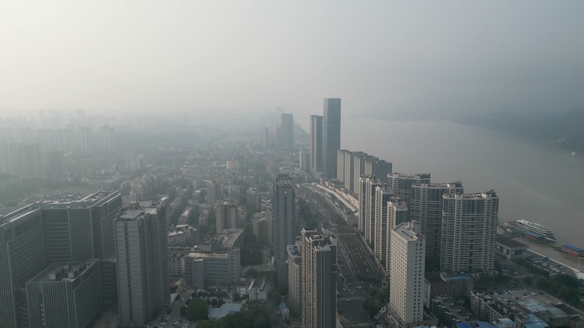 航拍湖北宜昌城市高楼建筑视频的预览图