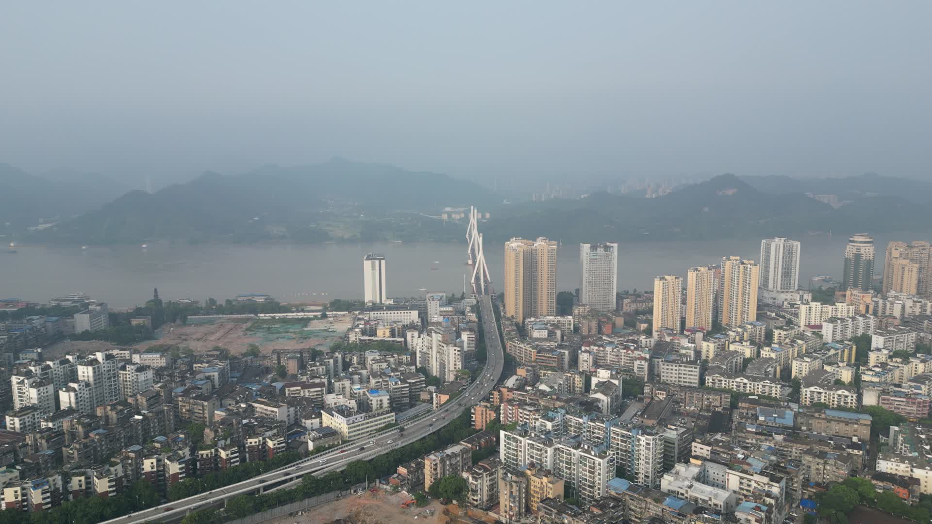 航拍湖北宜昌城市高楼建筑视频的预览图
