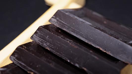 低卡零食黑巧巧克力视频的预览图