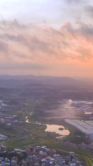 高清航拍夕阳风景视频的预览图