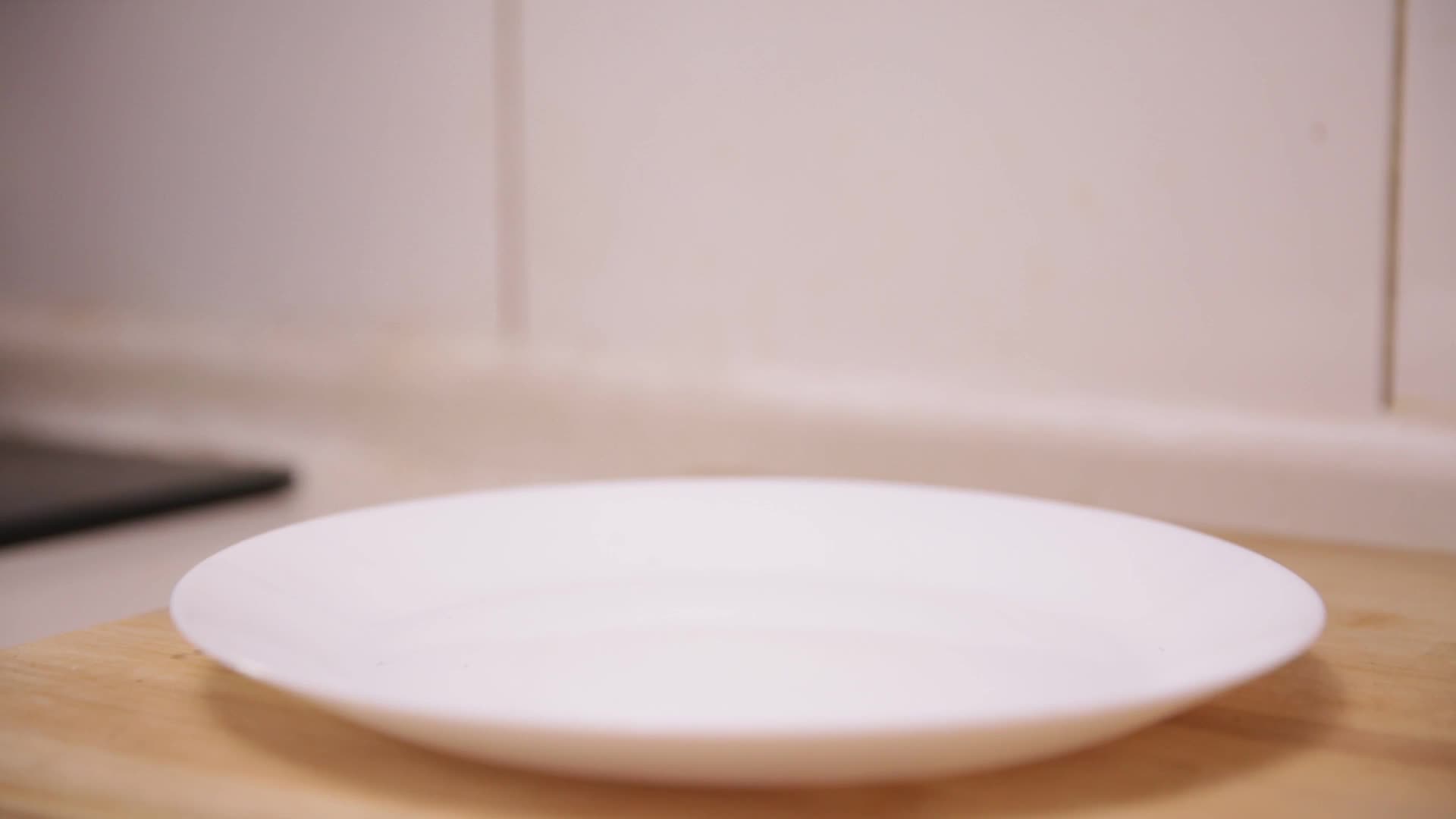 镜头合集炒豆芽过滤汤汁素汤汁视频的预览图