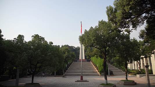 杭州吴山景区浙江革命烈士纪念馆视频的预览图