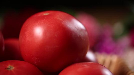 镜头合集夏季蔬菜水果西红柿视频的预览图