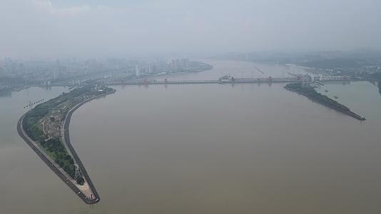航拍长江三峡葛洲坝风光视频的预览图