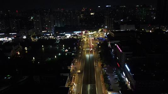 航拍湖北襄阳长征路夜景视频的预览图