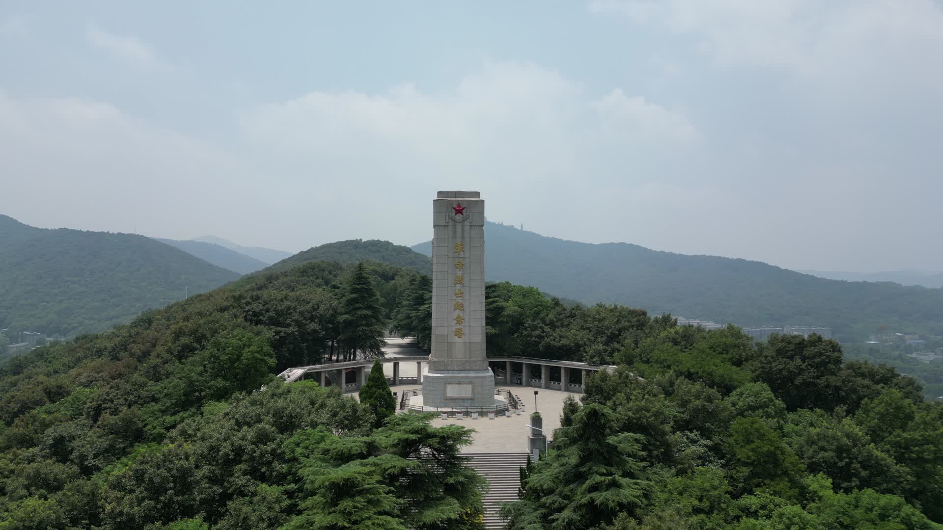 湖北襄阳烈士纪念碑航拍视频的预览图