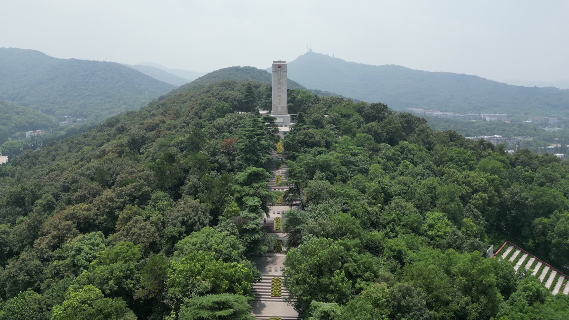 湖北襄阳烈士纪念碑航拍视频的预览图