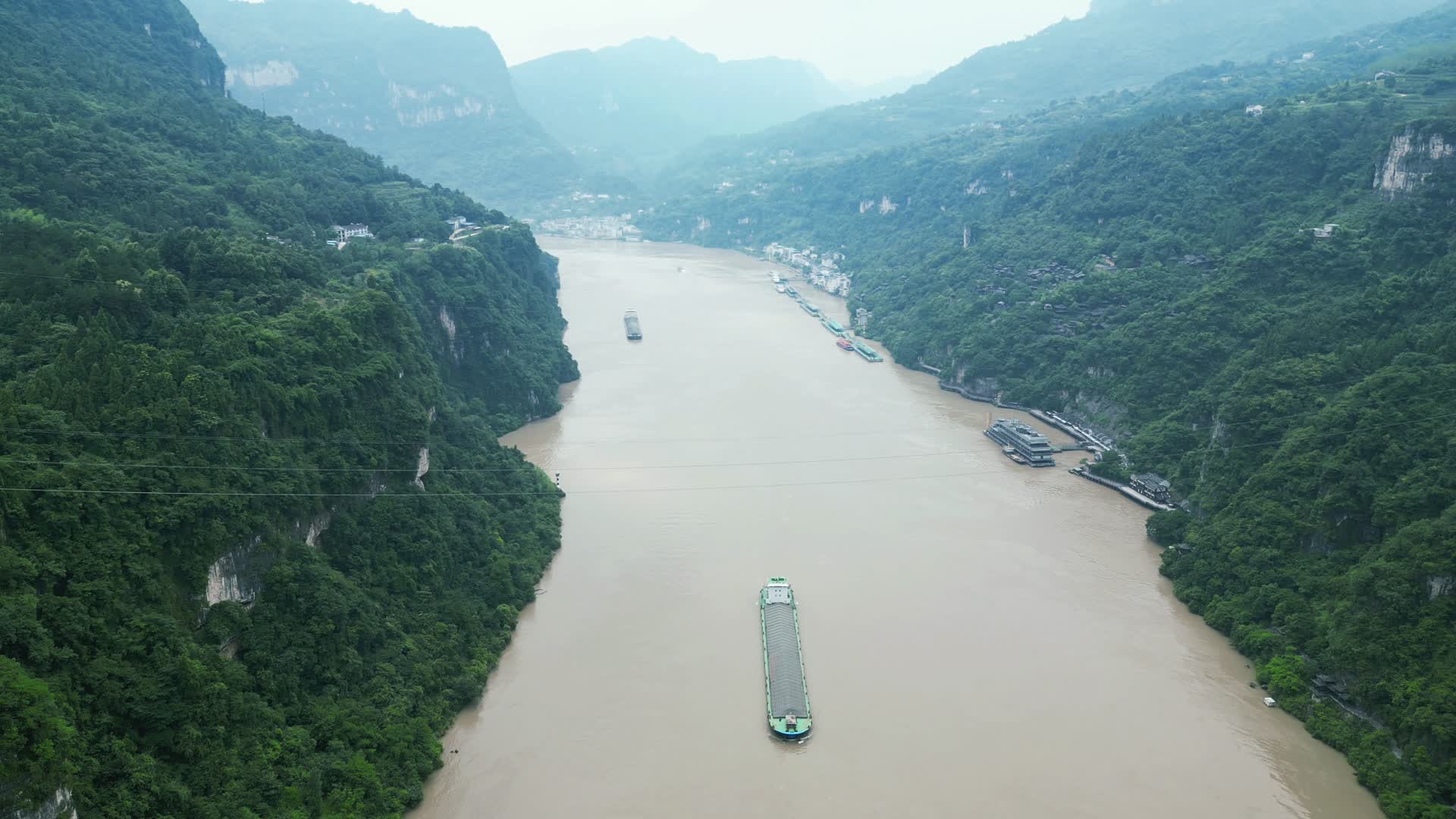 航拍湖北宜昌三峡人家5A景区视频的预览图