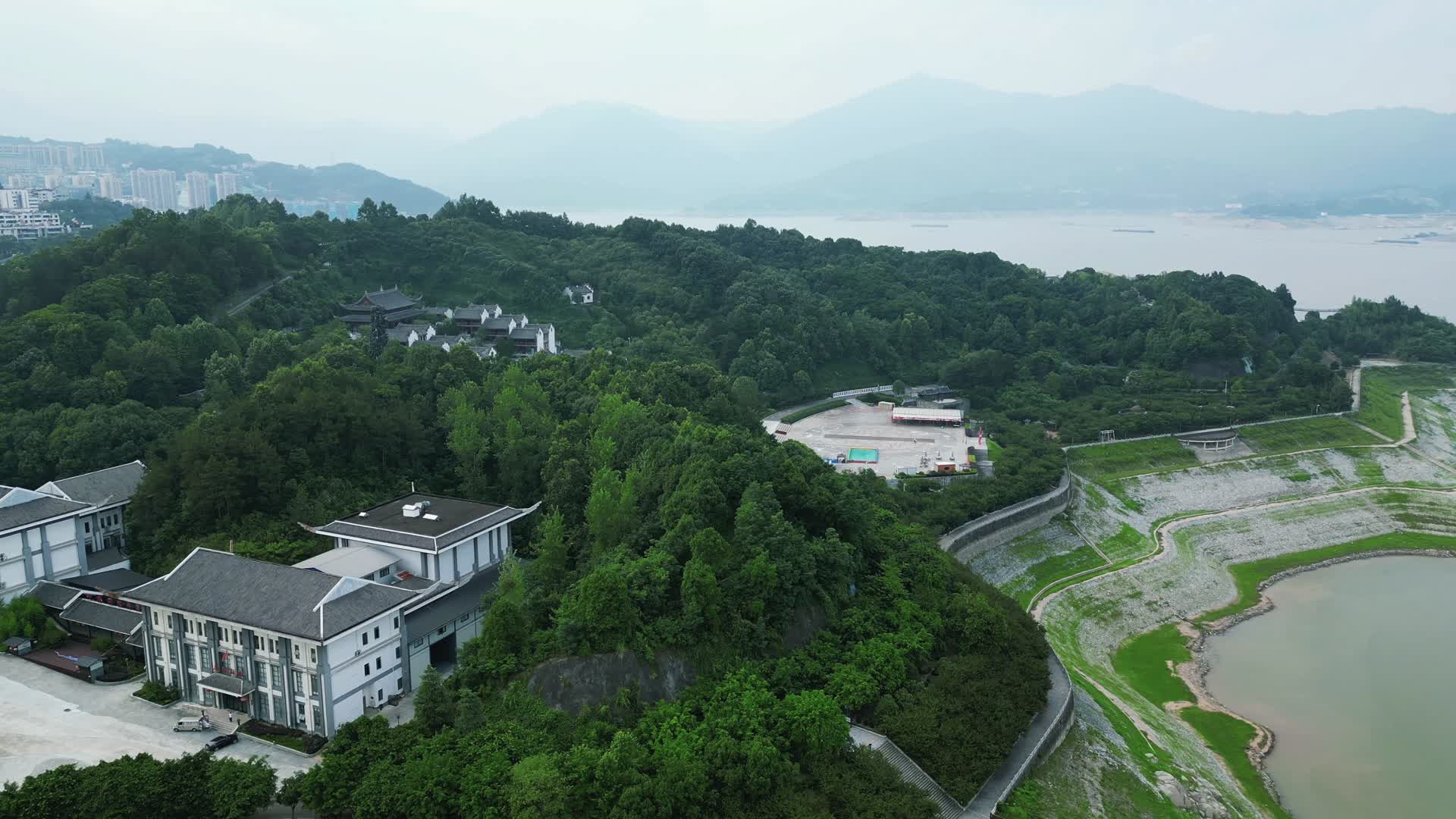 航拍湖北宜昌屈原故里5A景区视频的预览图