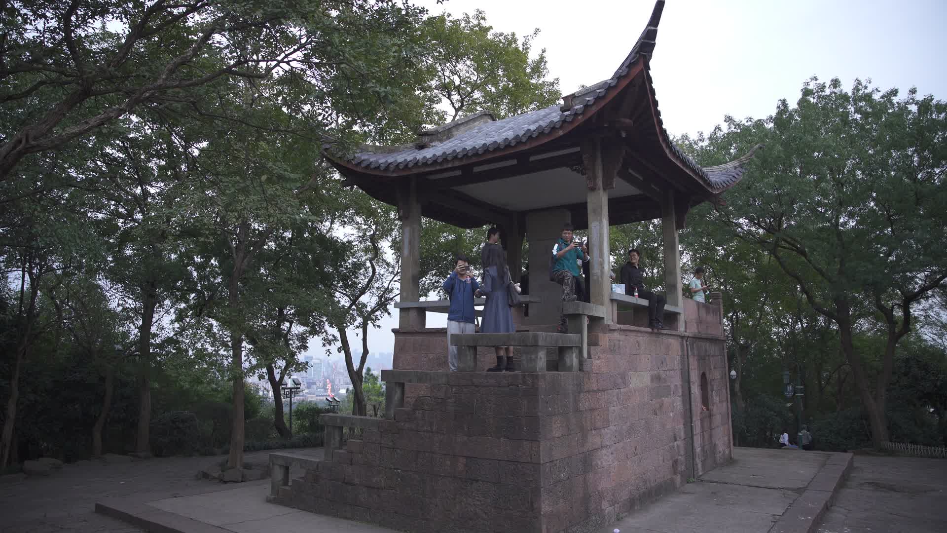 杭州宝石山景区初阳台视频的预览图