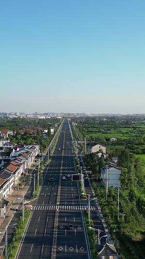 航拍湖北孝感北京路交通大道视频的预览图