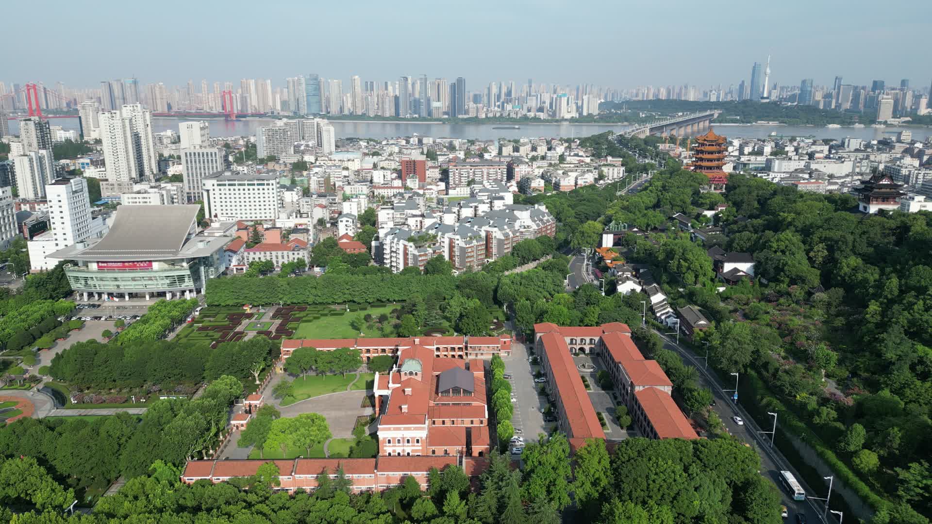 航拍武汉辛亥革命纪念馆视频的预览图