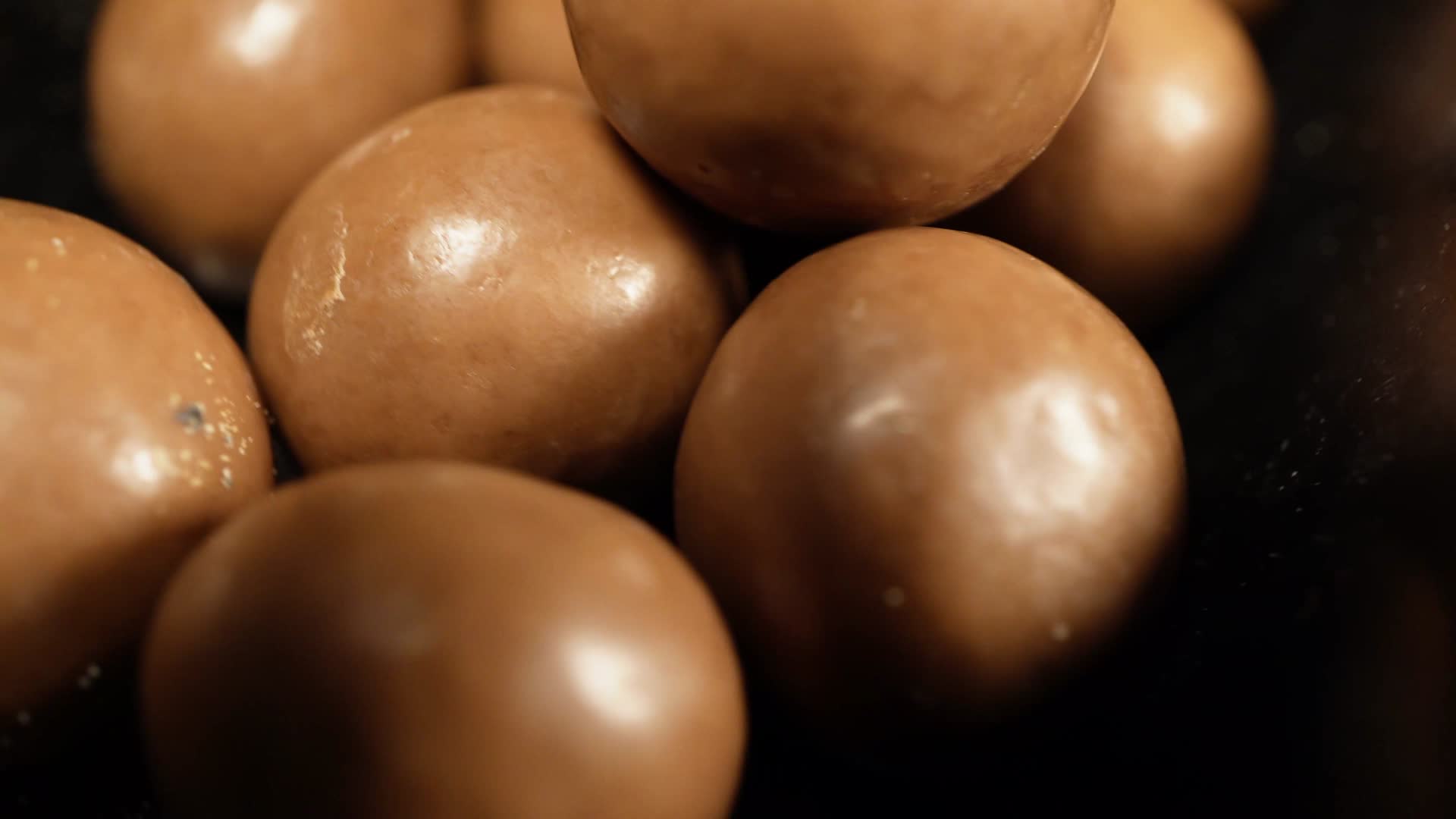 巧克力球麦丽素视频的预览图