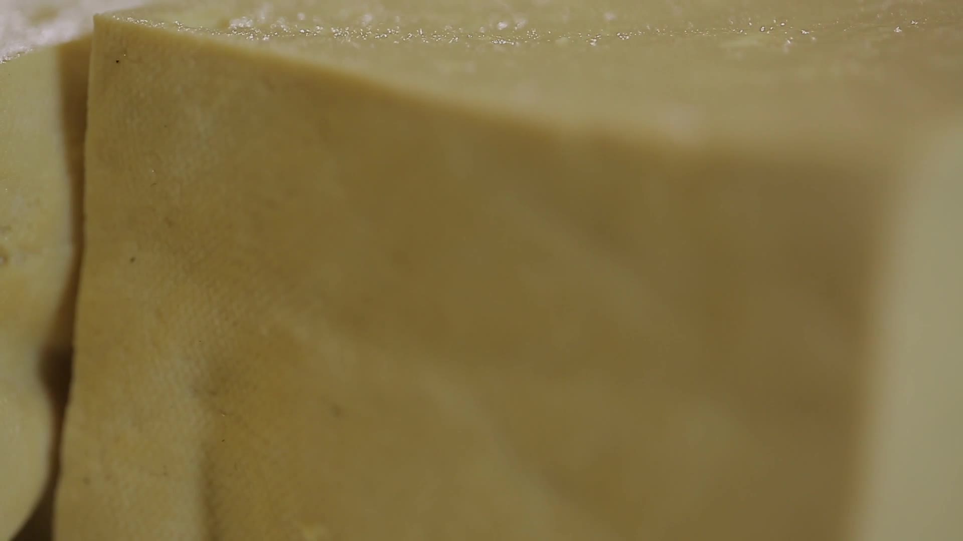 镜头合集厨师切北豆腐视频的预览图