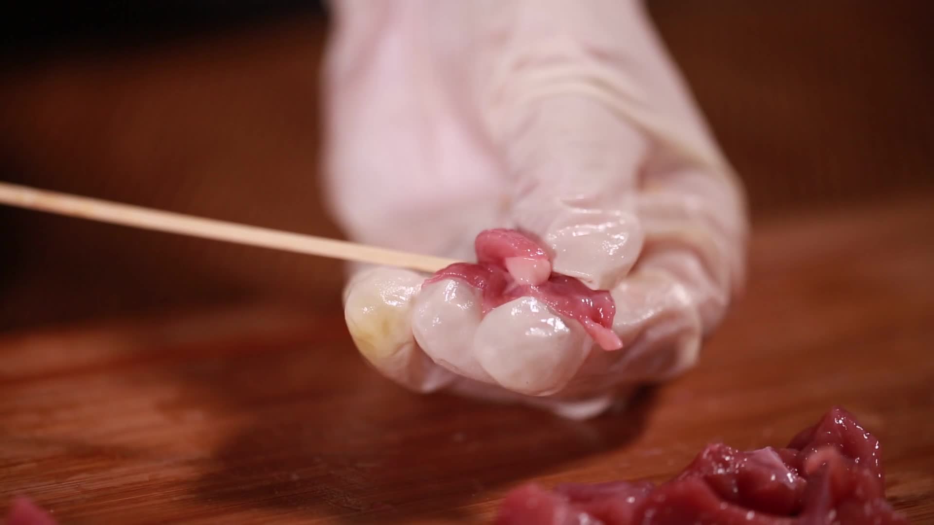 镜头合集竹签串肉串视频的预览图