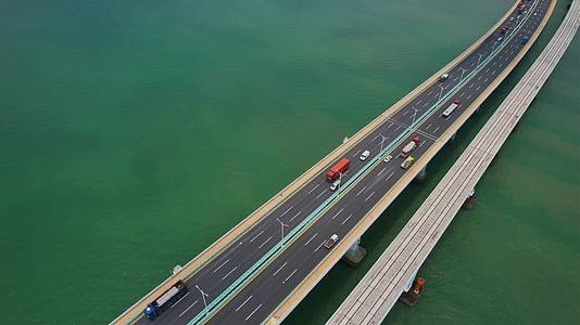 厦门航拍同安大桥建筑景观视频的预览图