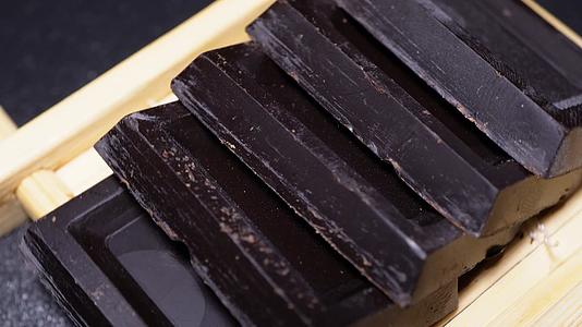 低卡零食黑巧巧克力视频的预览图