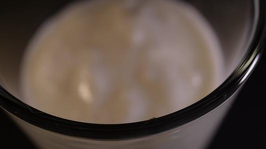 镜头合集浓稠酸奶酸牛奶奶酪视频的预览图