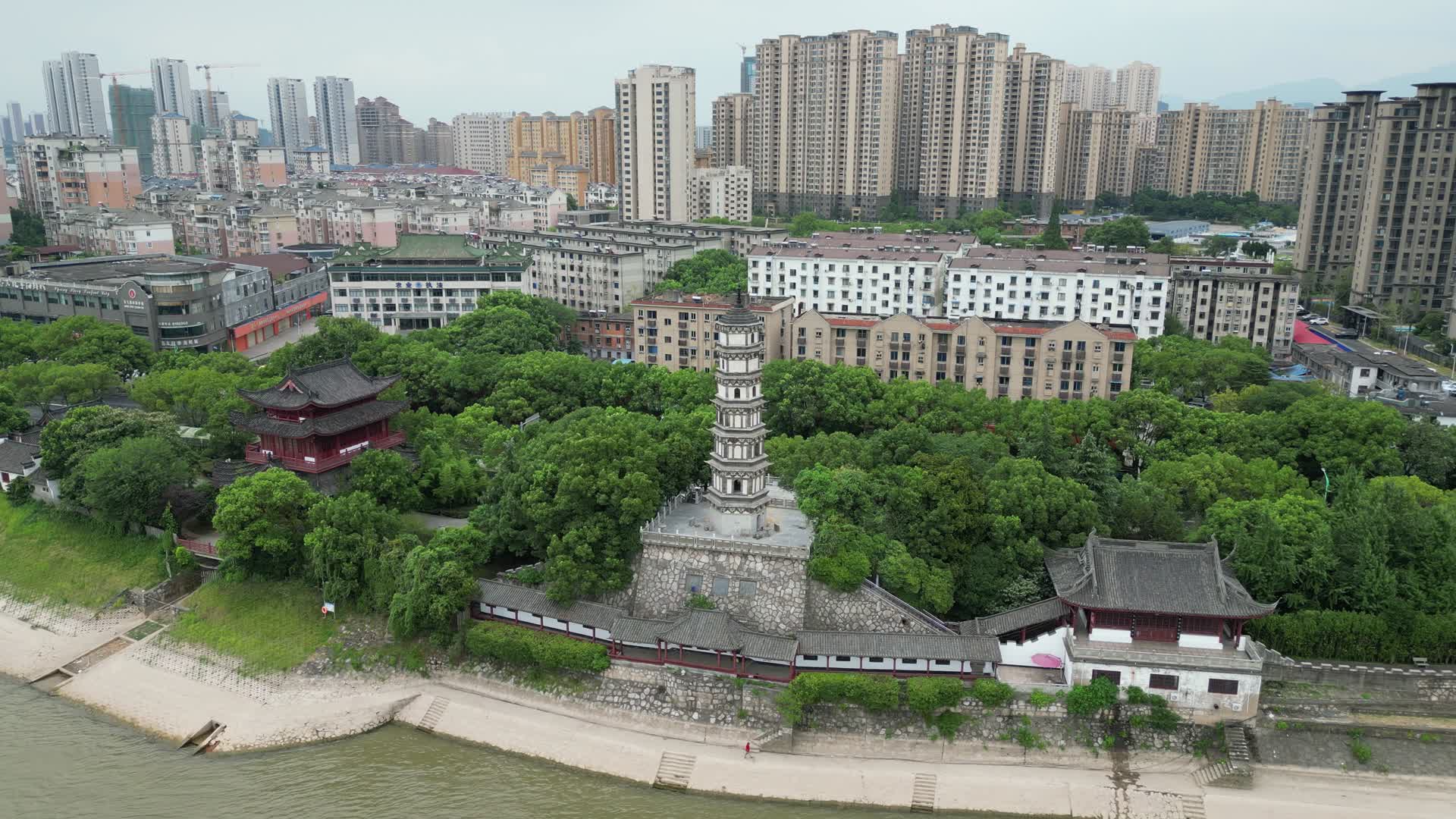 航拍江西九江锁江楼塔历史文化古建筑视频的预览图