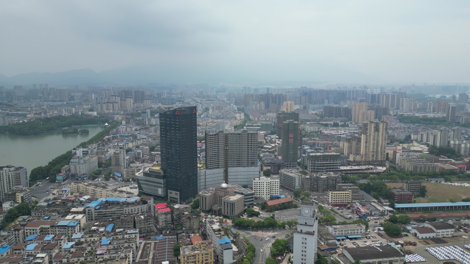 航拍江西九江城市风光视频的预览图
