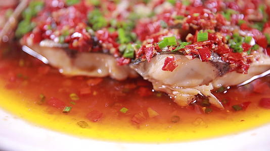 镜头合集湖南武汉名菜剁椒鱼头视频的预览图