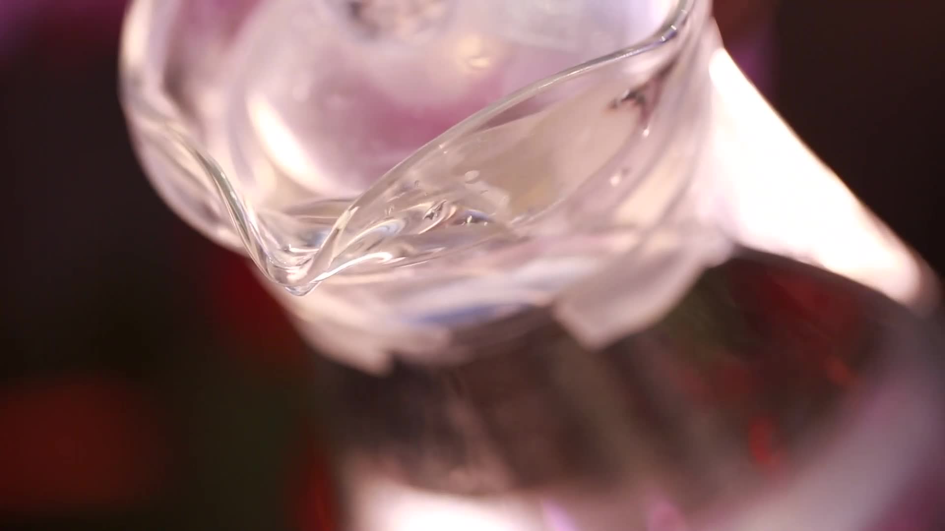 镜头合集凉水壶冷水壶倒白开水视频的预览图