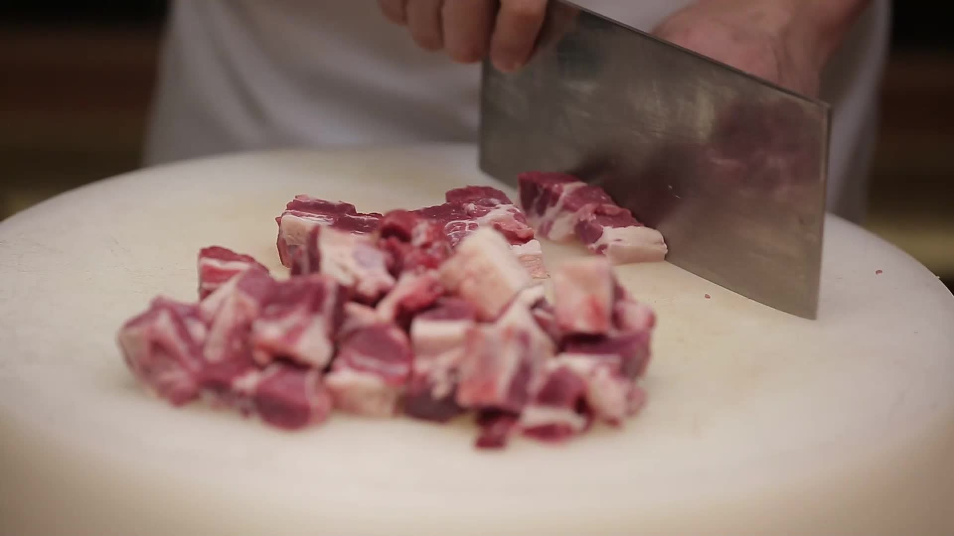 镜头合集切牛腩肉牛霖肉炒牛肉块视频的预览图