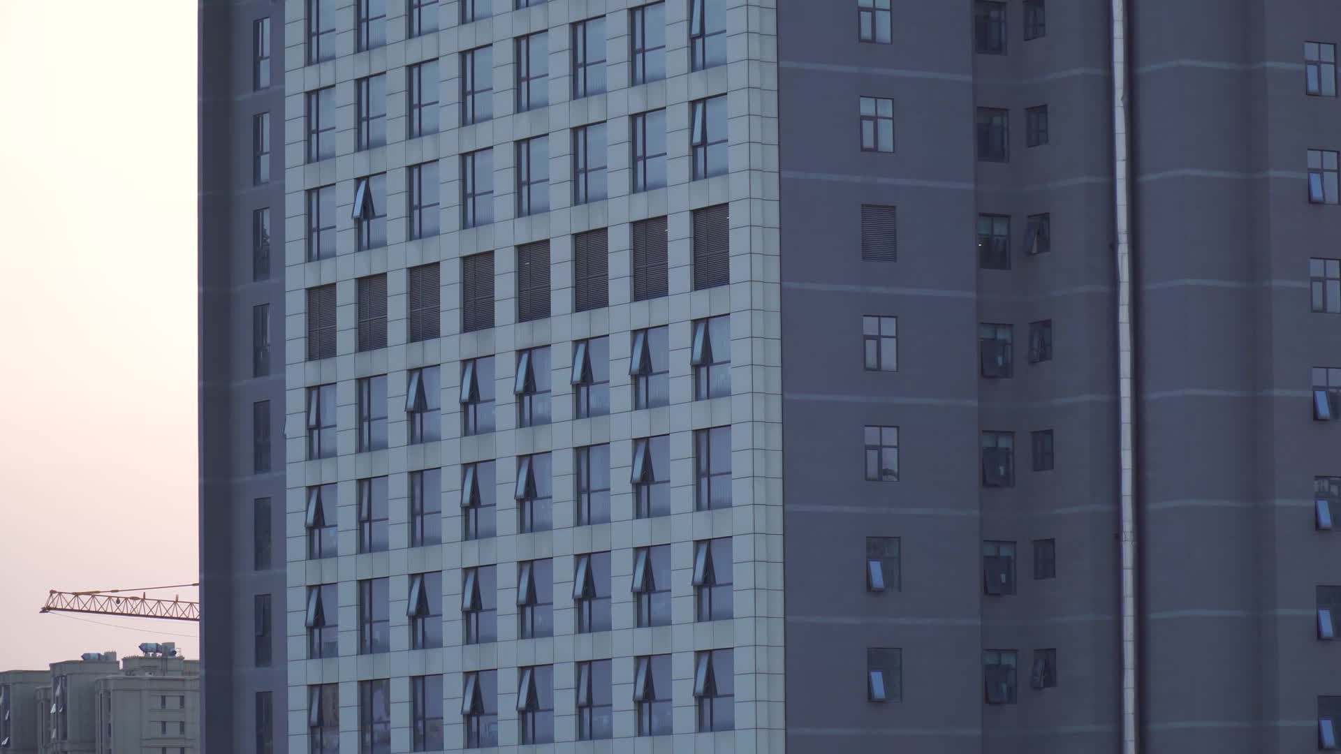 楼房楼宇住宅区城市视频的预览图