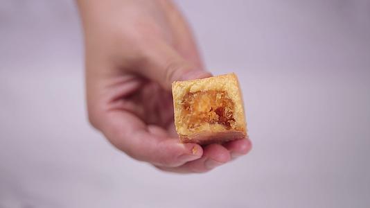 镜头合集传统小吃糕点帝王酥枣泥酥视频的预览图