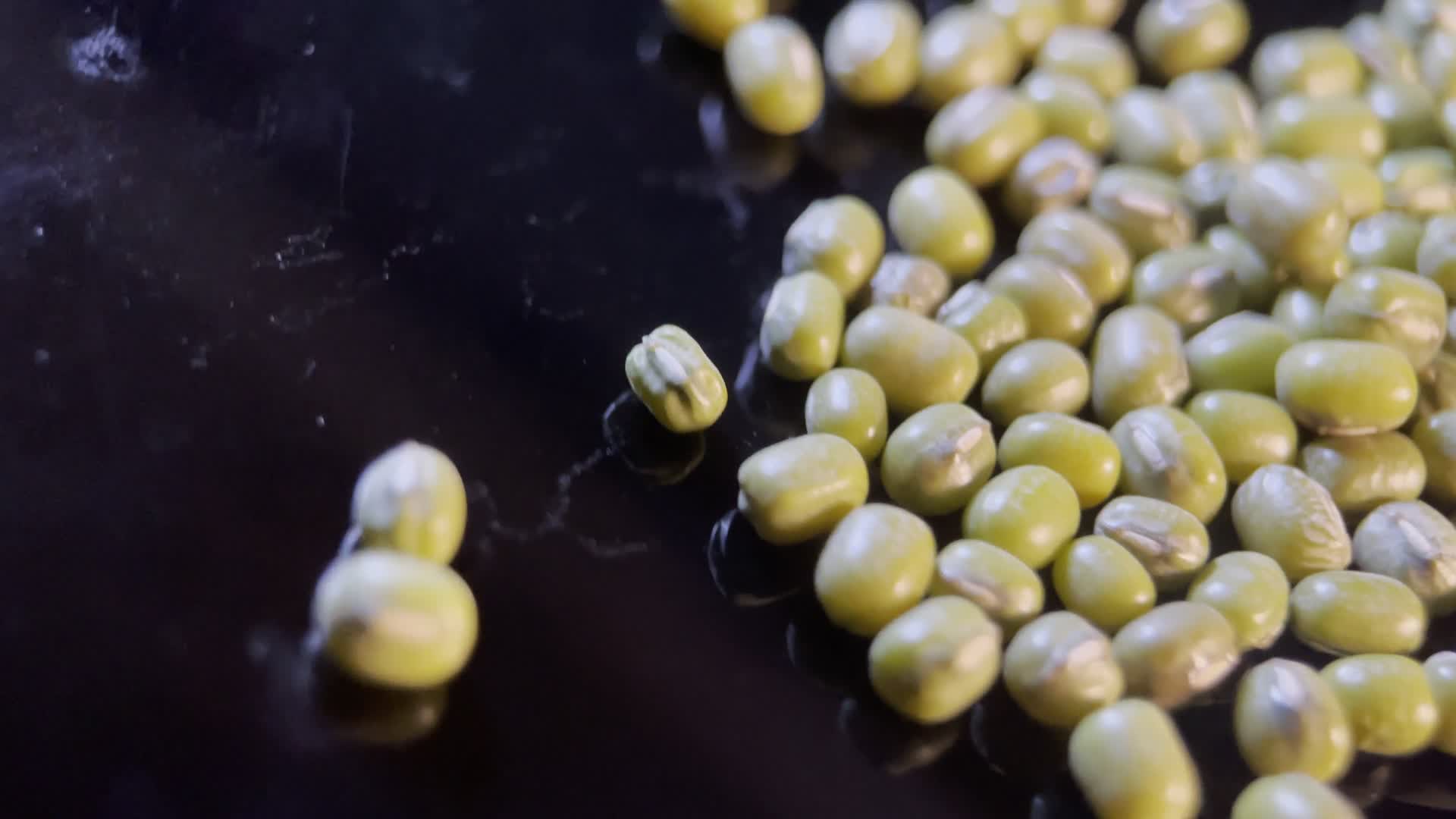 镜头合集绿豆去暑中暑杂粮视频的预览图