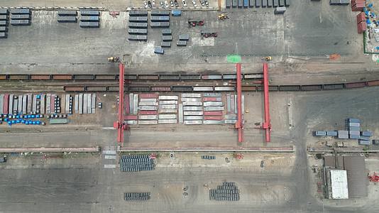 航拍长江货运码头港口江西九江视频的预览图