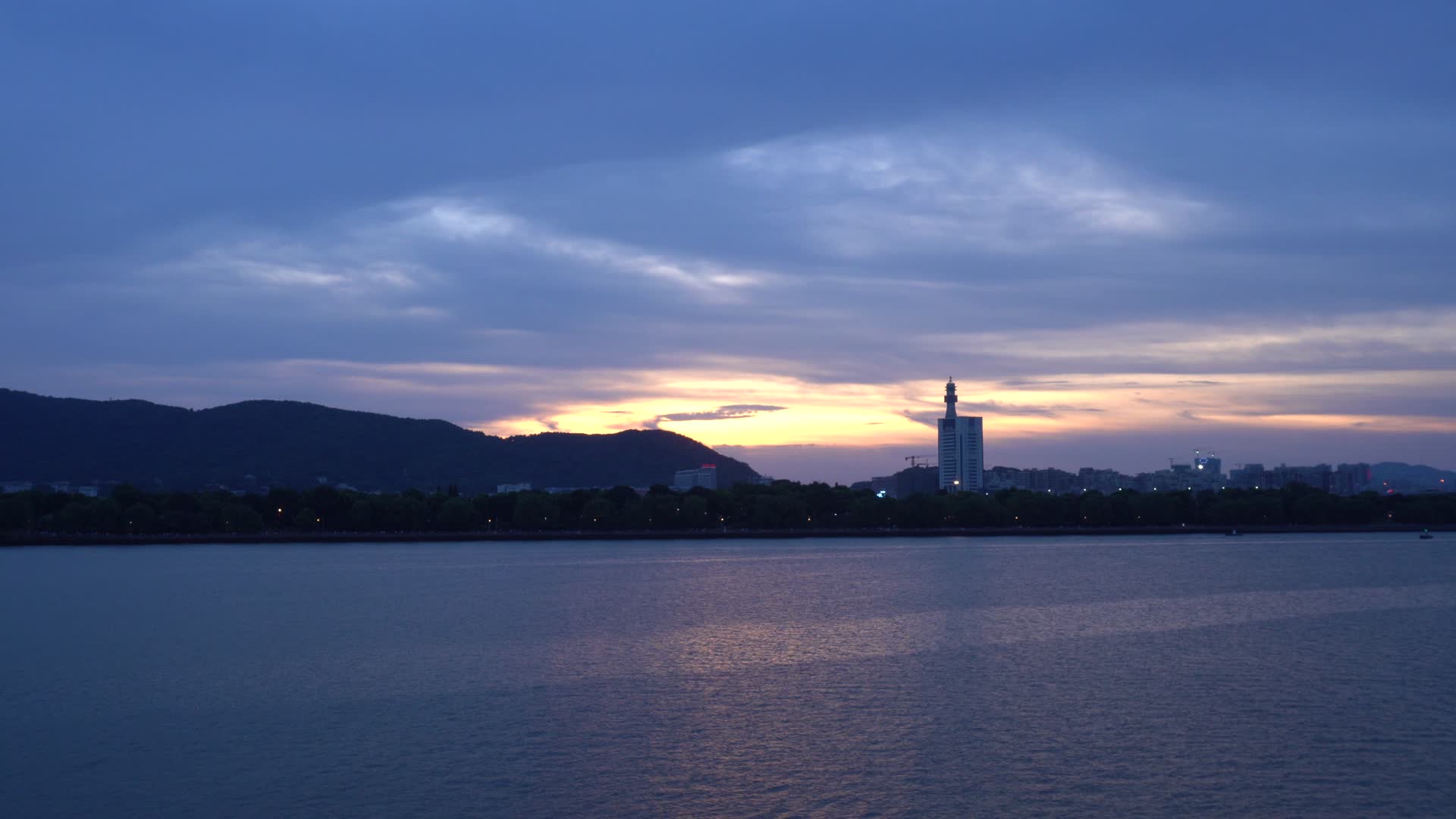 湖南长沙岳麓山日落晚霞视频的预览图
