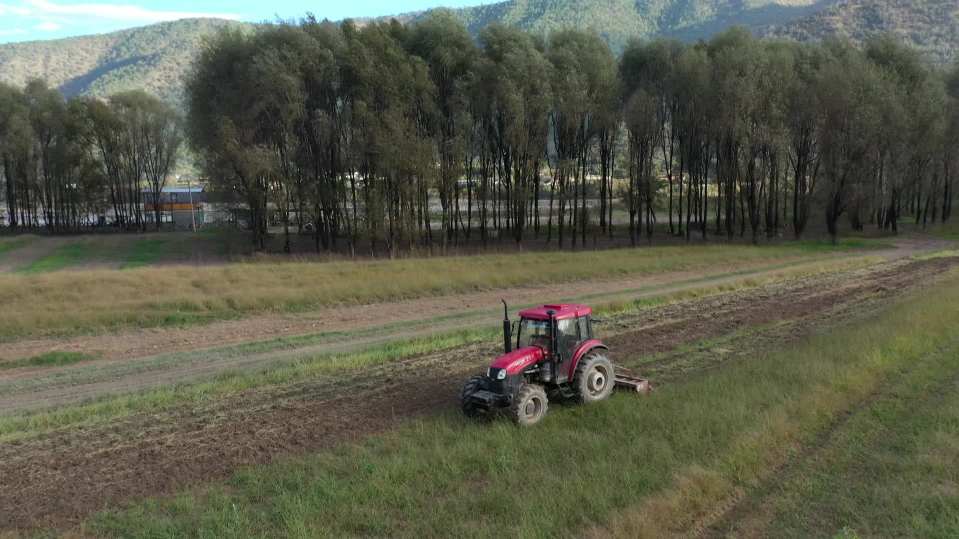 耕地农田农业农机农场农民视频的预览图