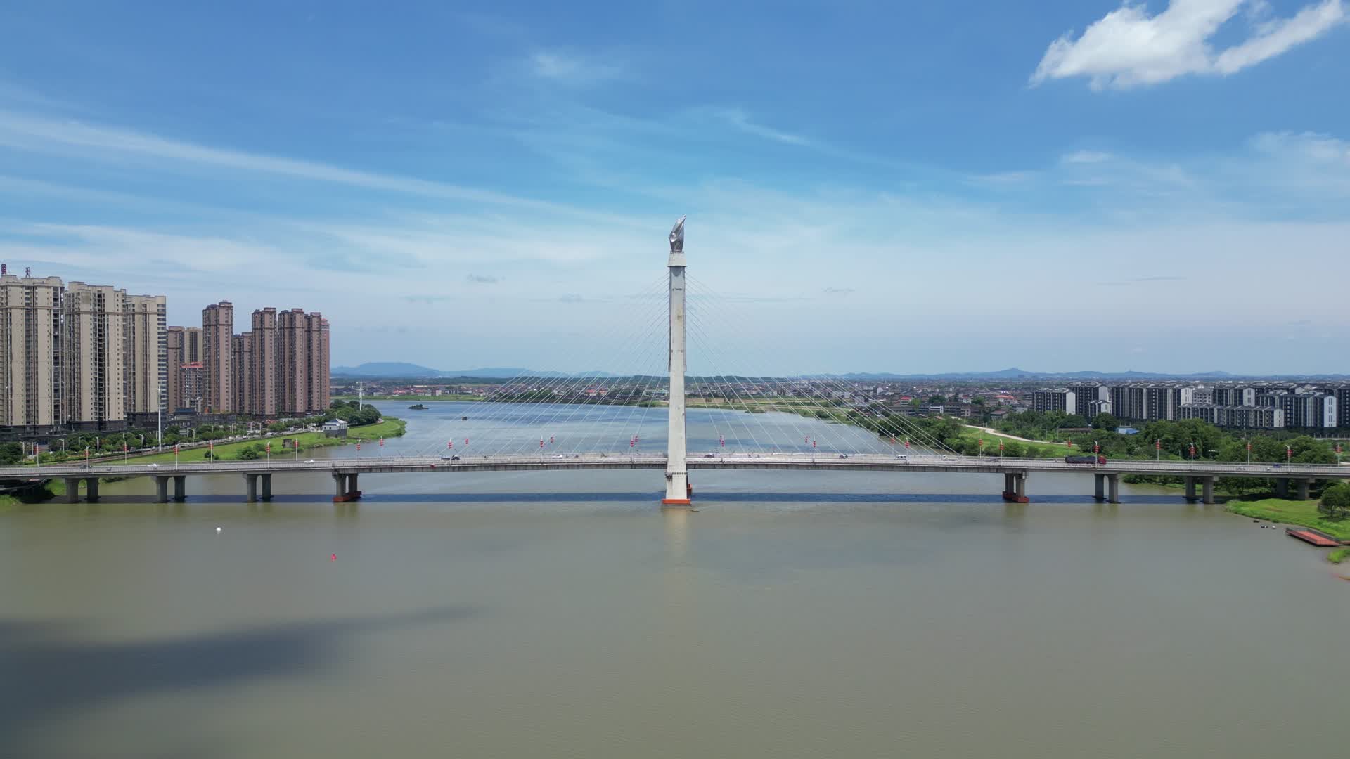 航拍江西抚州赣东大桥视频的预览图