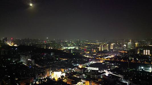 湖北武汉城市夜幕降临航拍视频的预览图