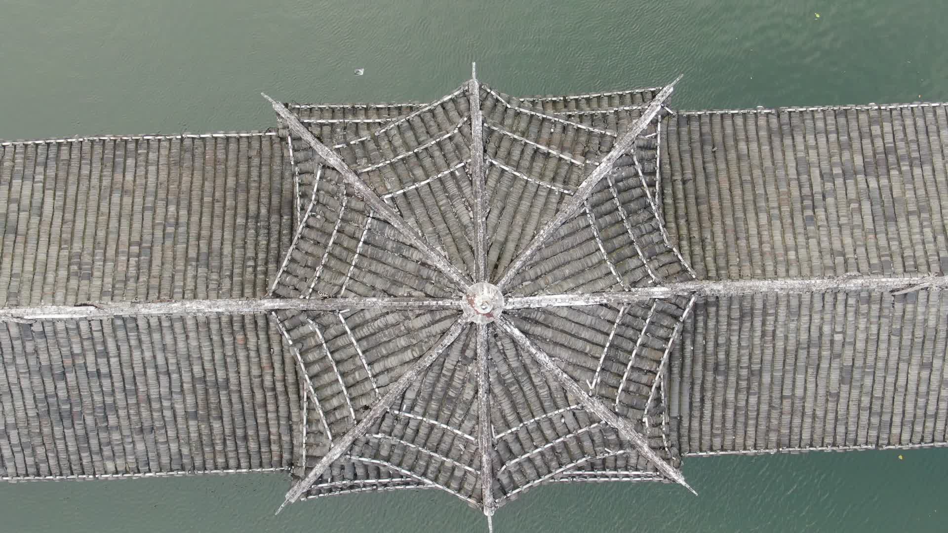 城市航拍贵州苗族风雨桥视频的预览图