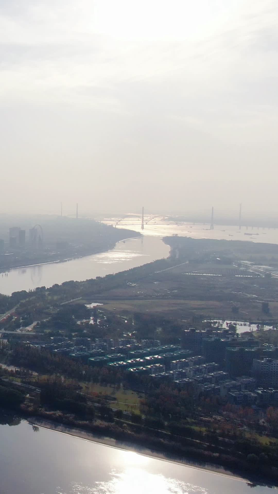 江苏南京长江风光竖屏航拍视频的预览图