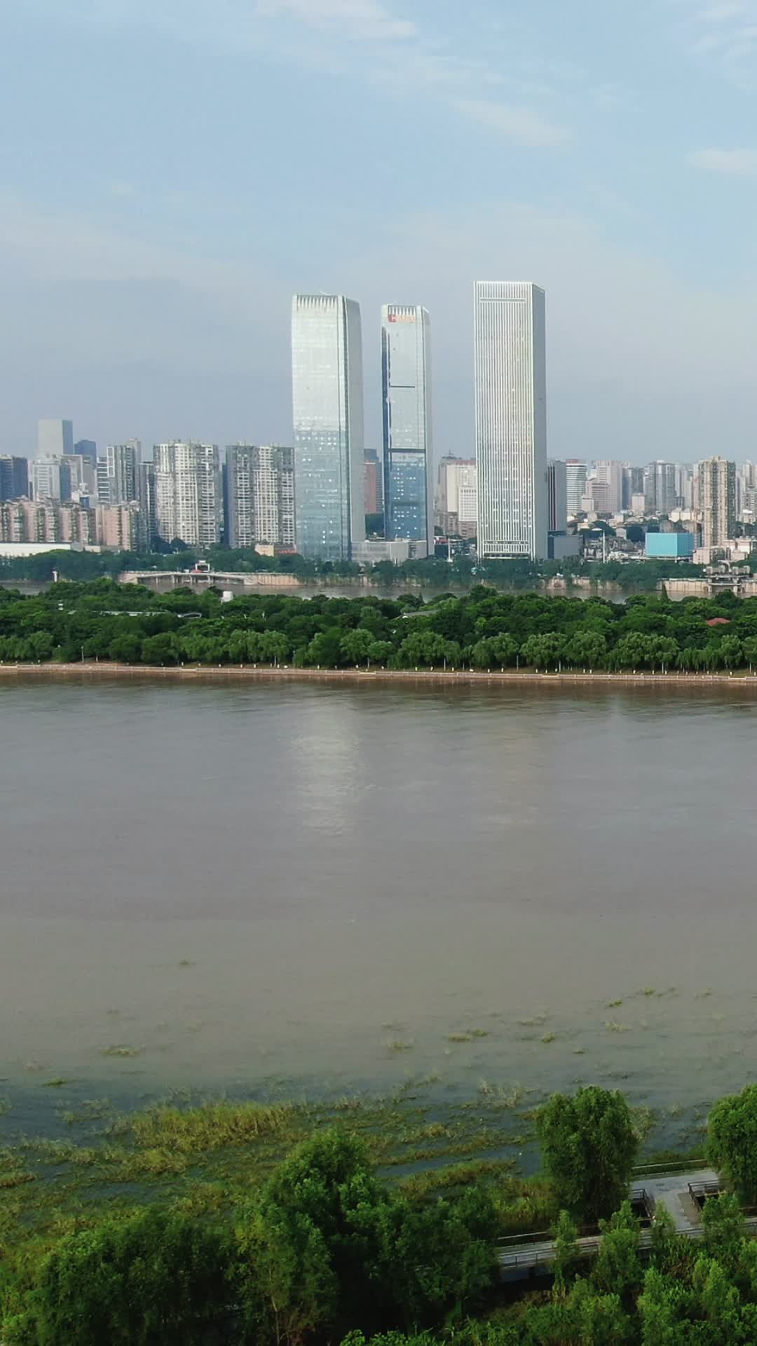 航拍湖南长沙城市风光视频的预览图