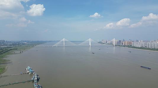 湖北武汉长江二桥交通航拍视频的预览图