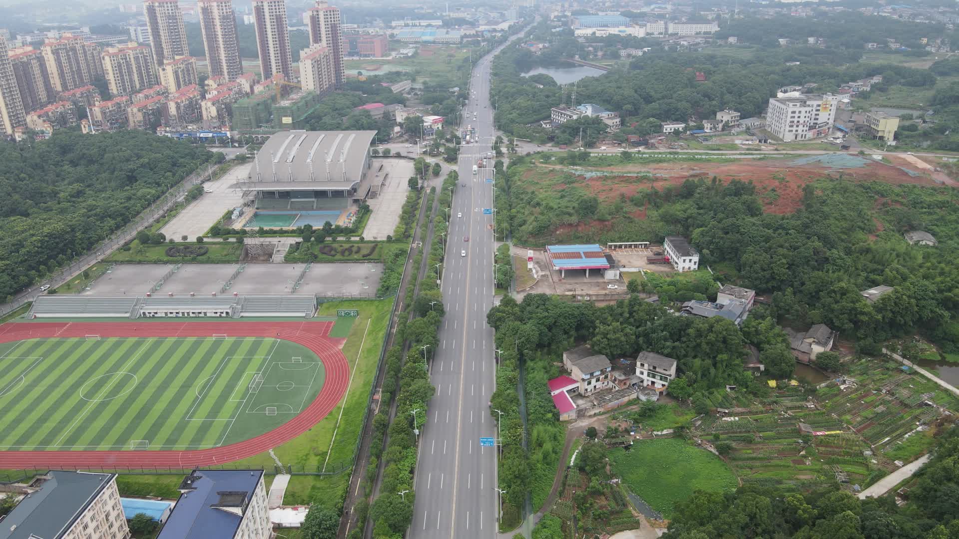 航拍湖南湘潭大学体育馆视频的预览图